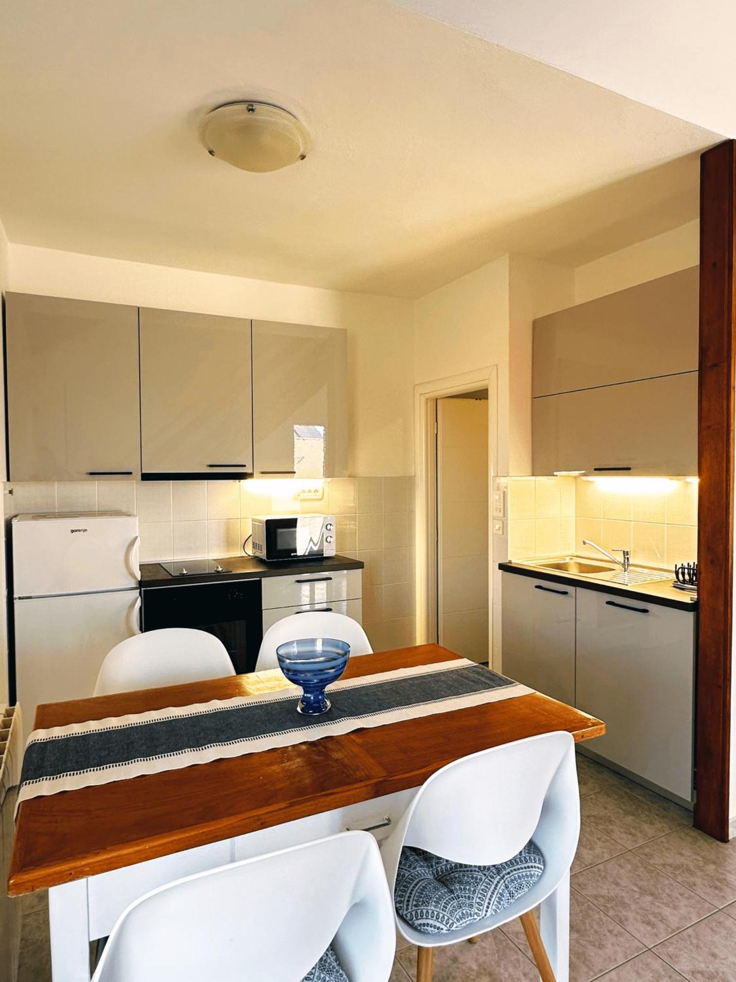 Apartments Vilma 穆泰尔岛 外观 照片